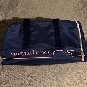 Vineyard Vines travel bag